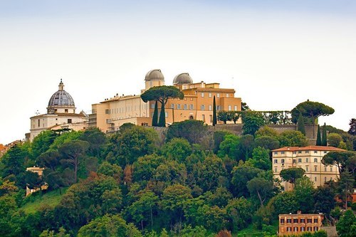 Estado de la Ciudad del Vaticano: territorios y extraterritorialidad