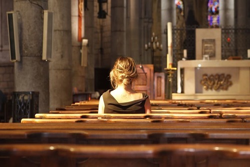 Cirugías estéticas y mamoplastias: ¿qué dice la iglesia?